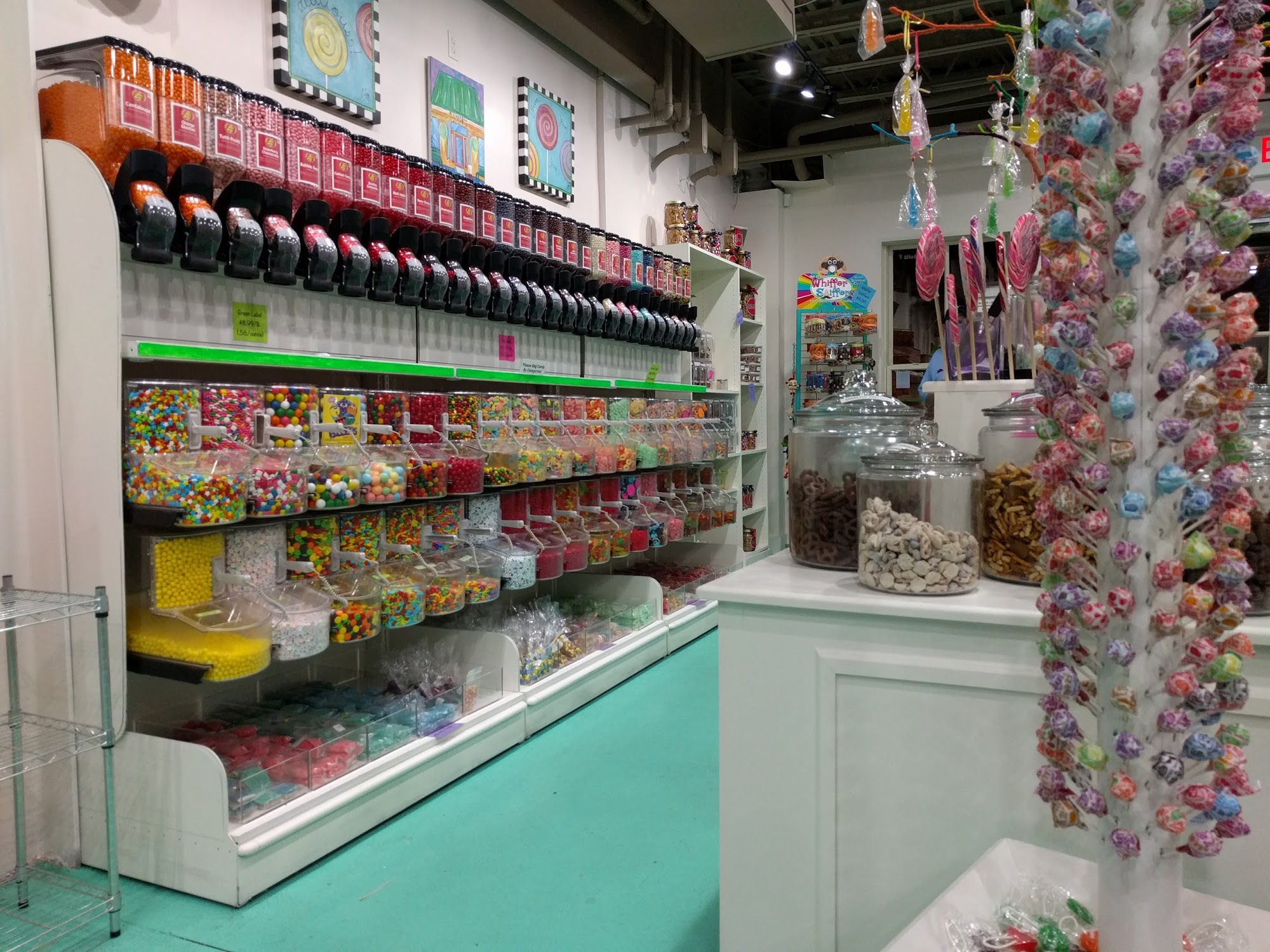 Holli's Sweet Tooth 265 N Lamar Blvd, Oxford