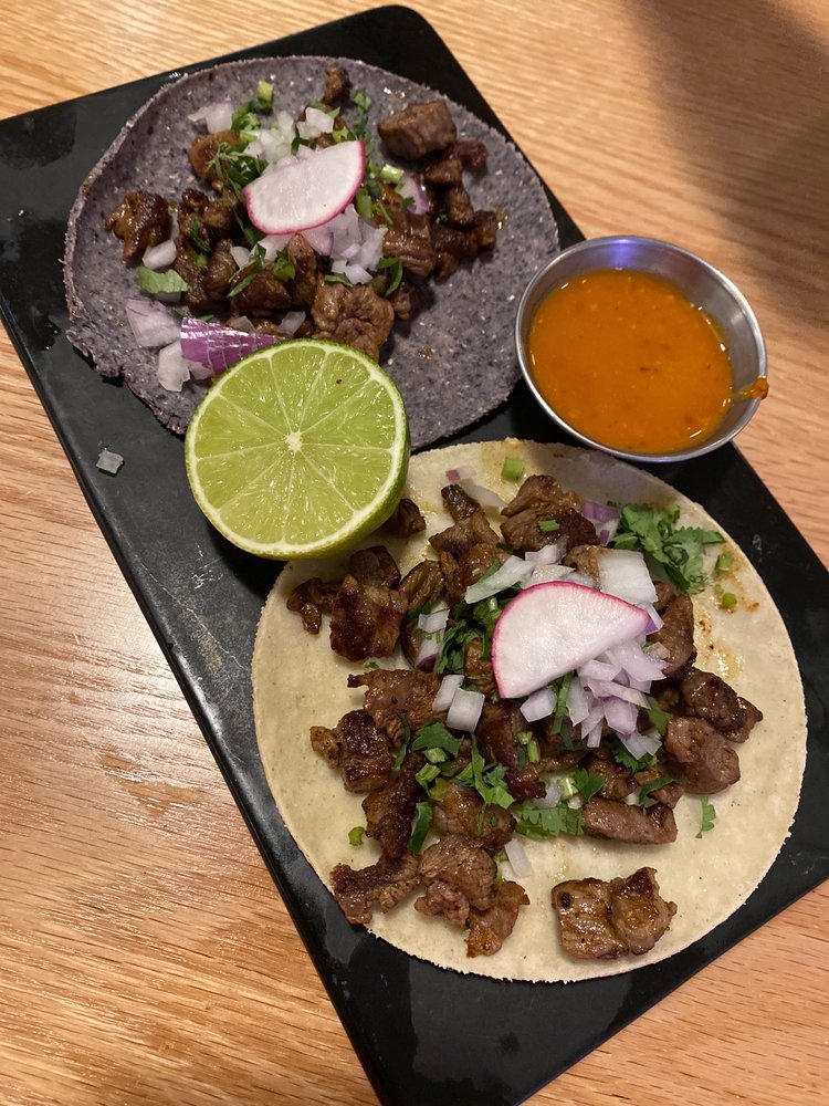 Uno Mas Tacos y Tequila 206 S Lamar Ct, Oxford