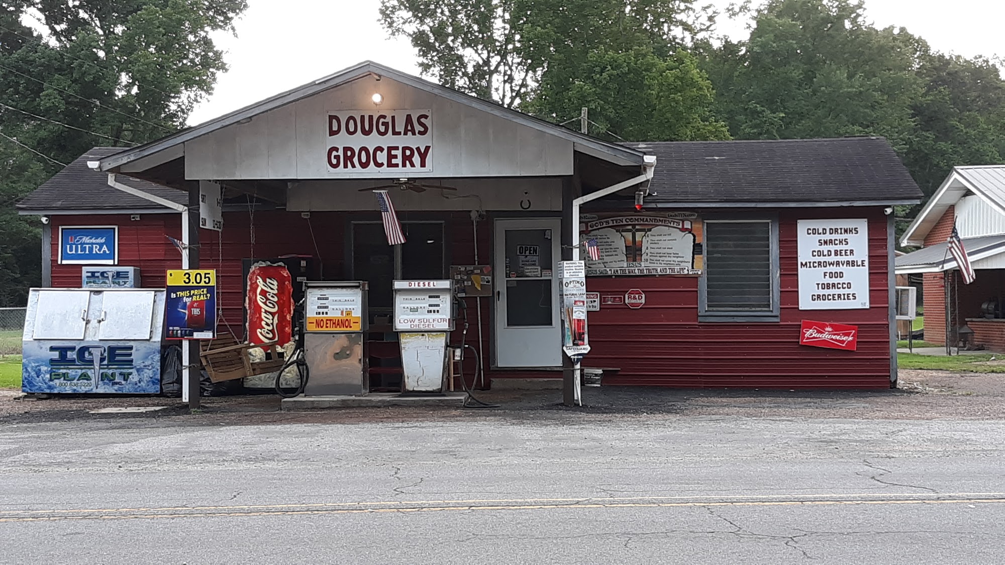 Douglas Grocery