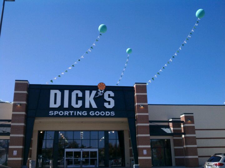 DICK'S Sporting Goods 107 A River Hills Rd, Asheville
