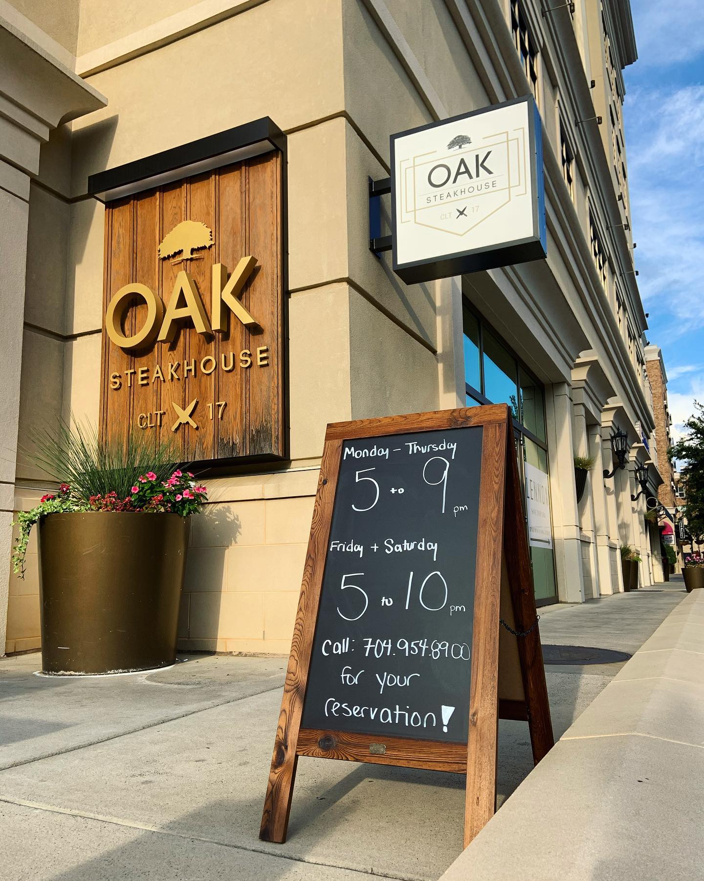 Oak Steakhouse Charlotte 4777 Sharon Rd #125, Charlotte