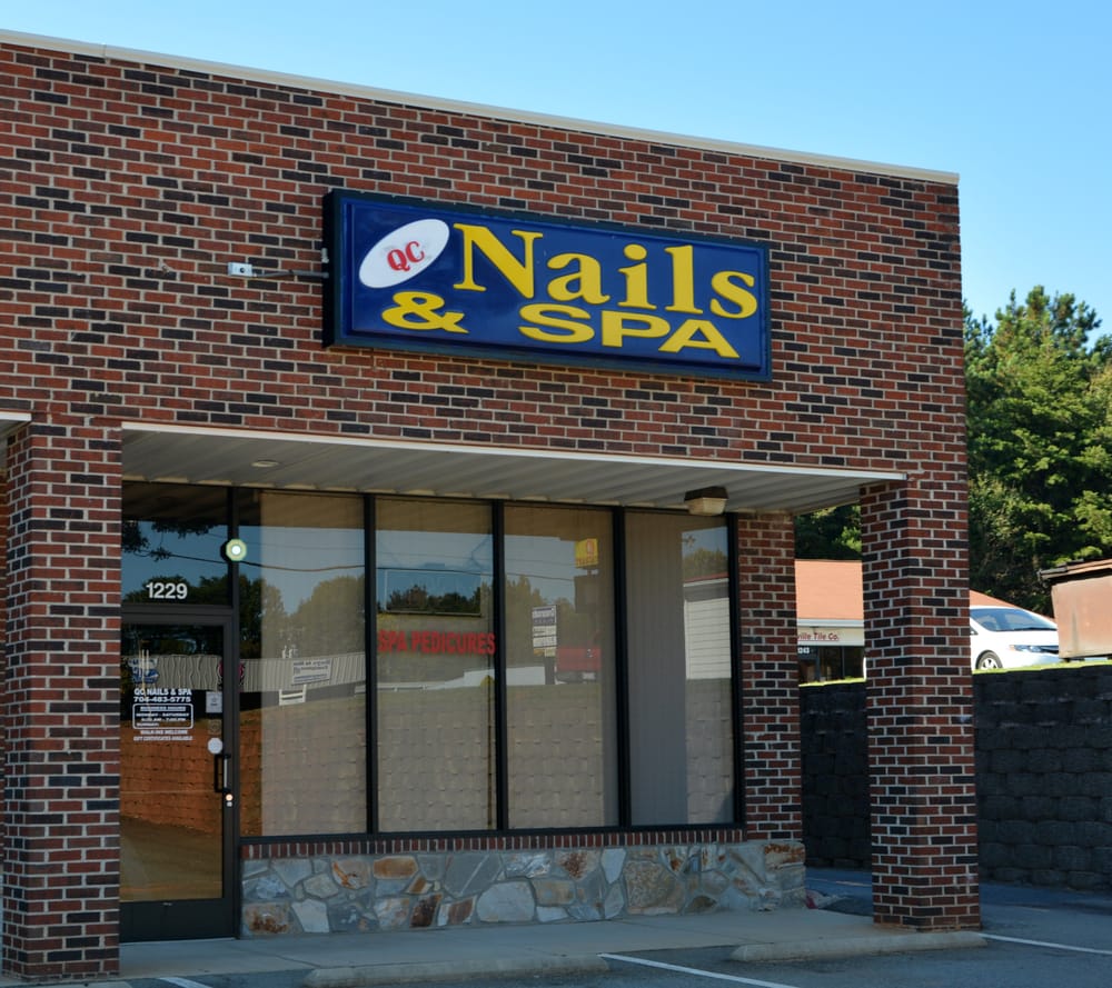 Q C Nail & Spa