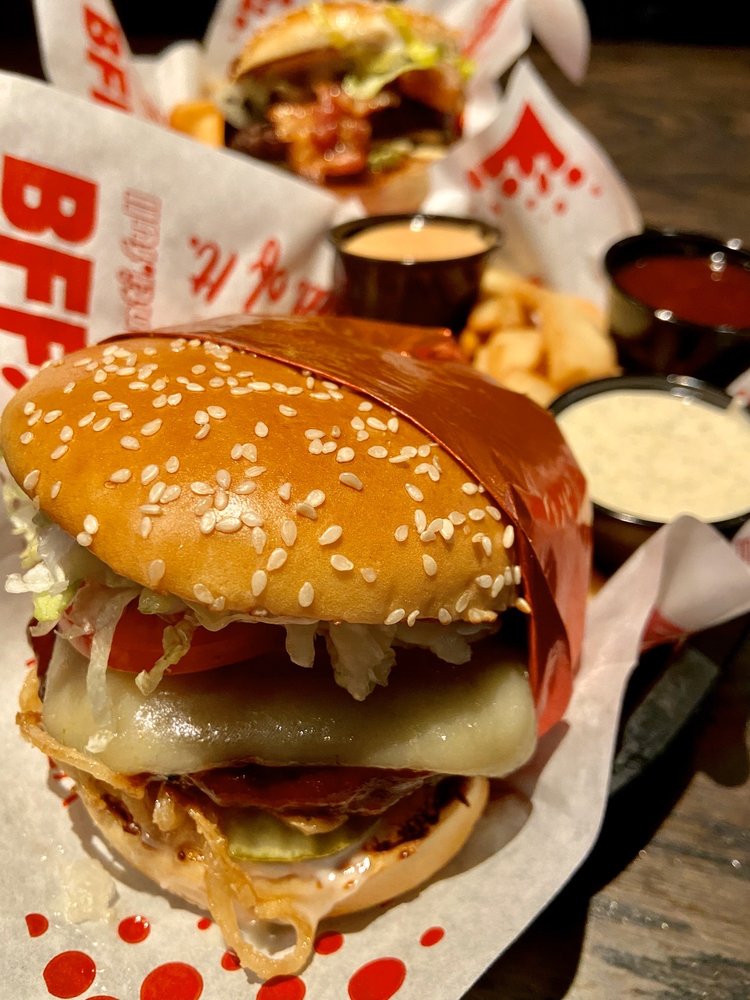 Red Robin Gourmet Burgers and Brews 5313 New Hope Commons Blvd Ext, Durham