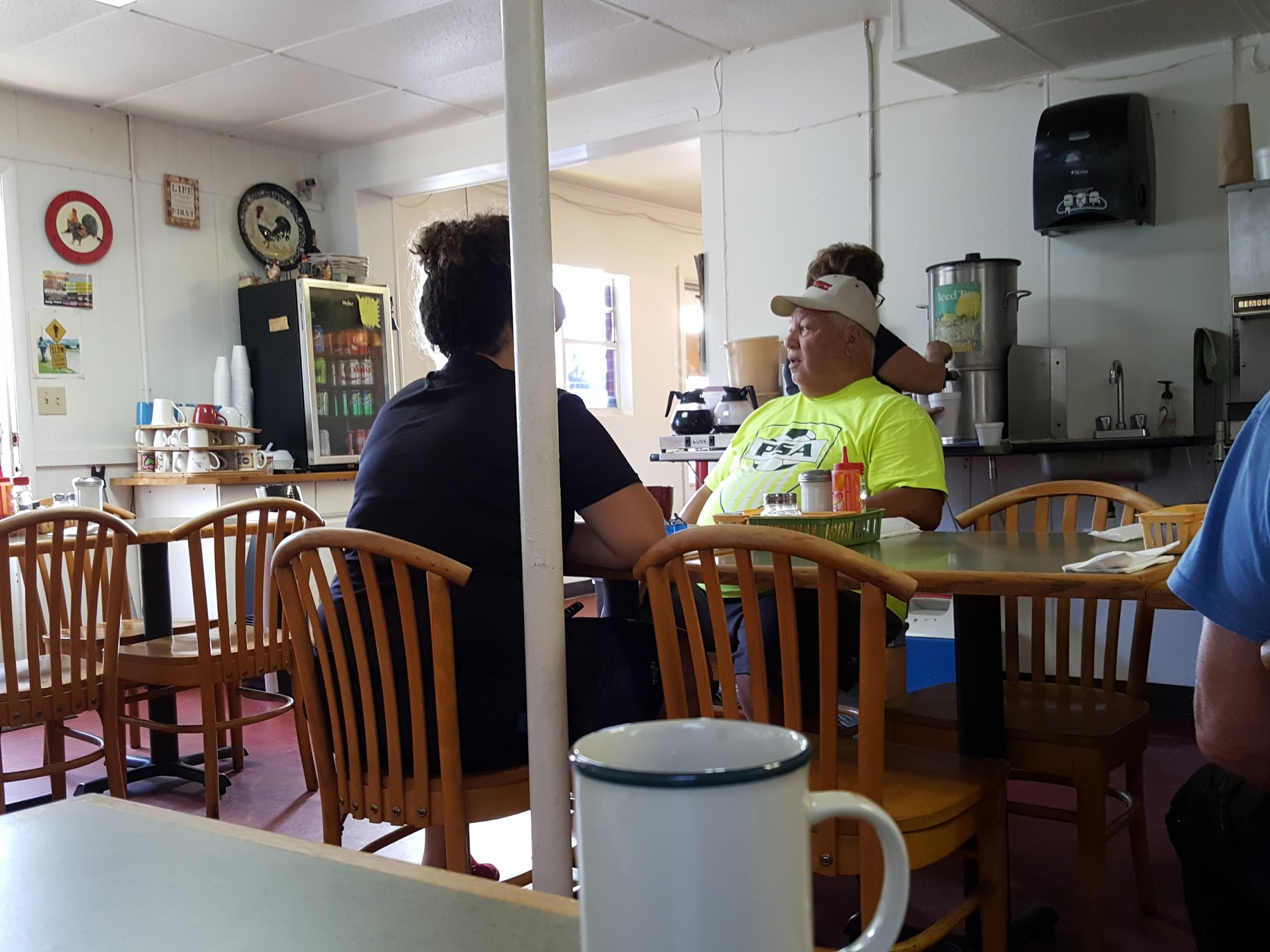Rooster's Cafe 3291 Cumberland Rd, Fayetteville