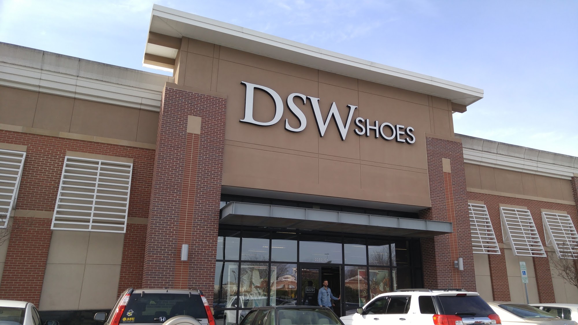 DSW Designer Shoe Warehouse