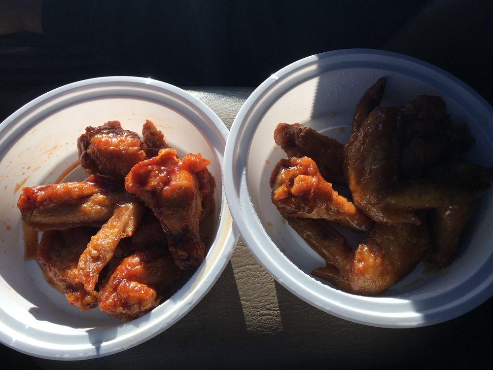 Wings & Grill 709 E Market St #200a, Greensboro