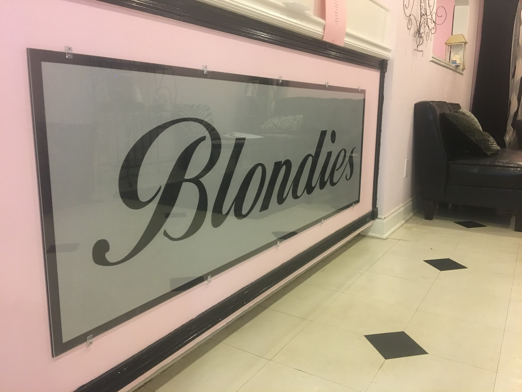 Blondie's Hair & Nail Salon