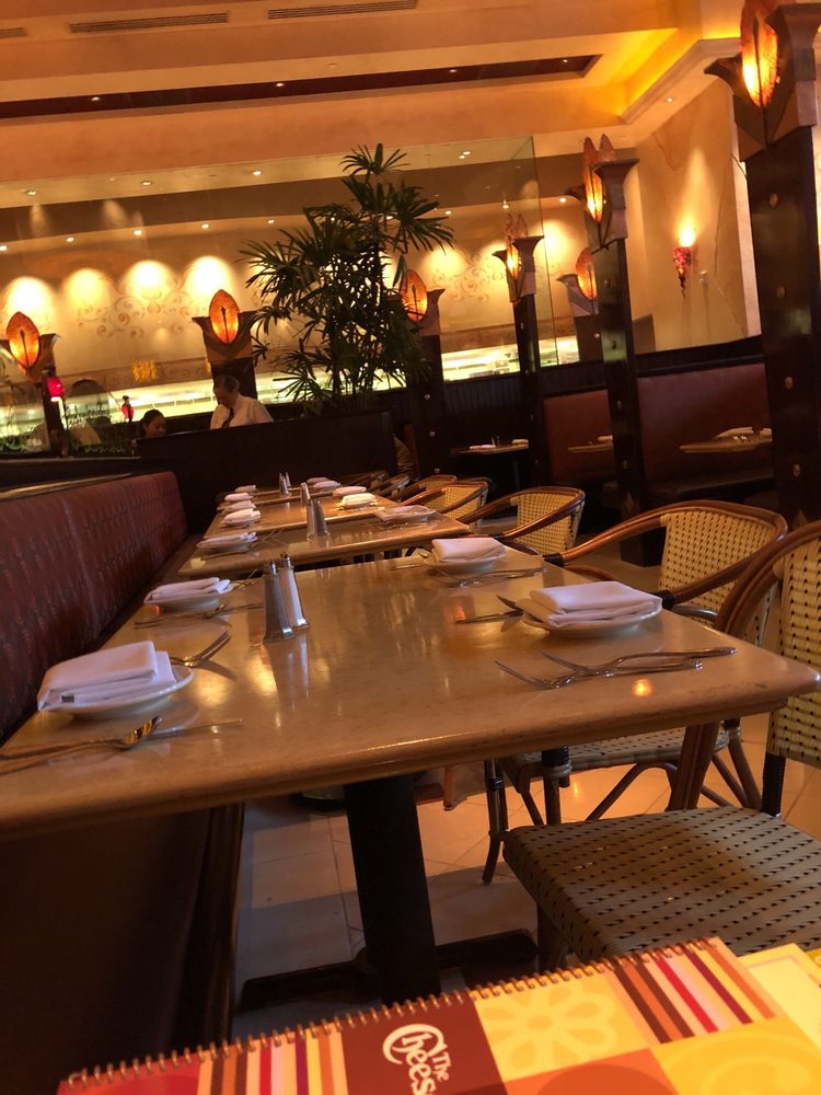 The Cheesecake Factory 4325 Glenwood Ave, Raleigh