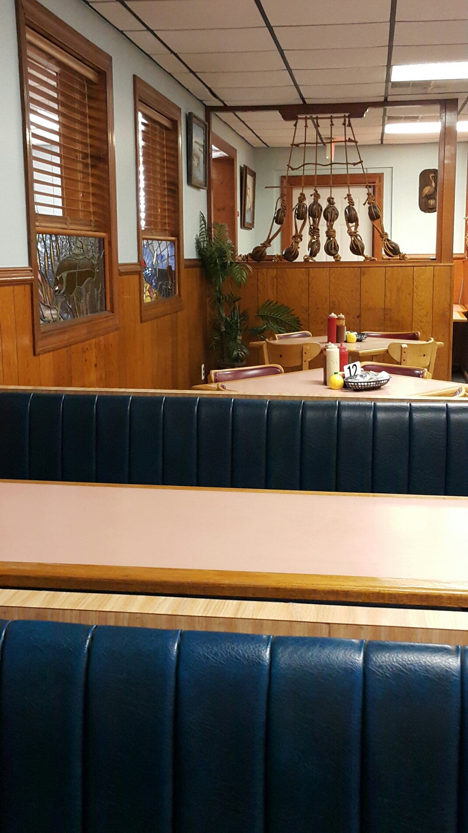 Captain Tom's Seafood and Steaks