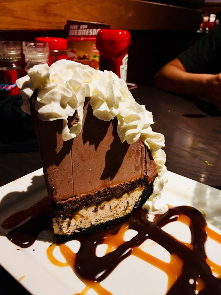 Red Robin Gourmet Burgers and Brews 905 International Dr, Wilmington