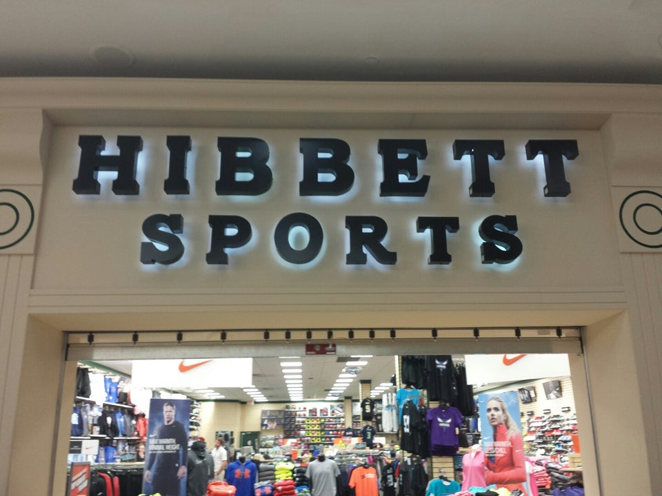 Hibbett Sports 3500 Oleander Dr Ste C3, Wilmington