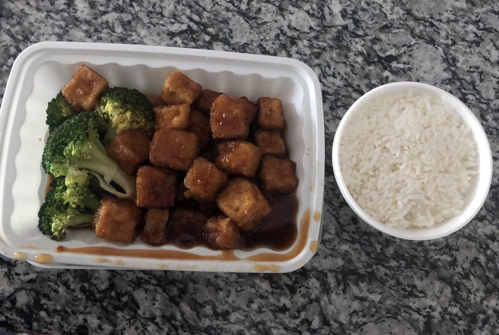 Uncle Lim's Kitchen 3905 Independence Blvd # F, Wilmington