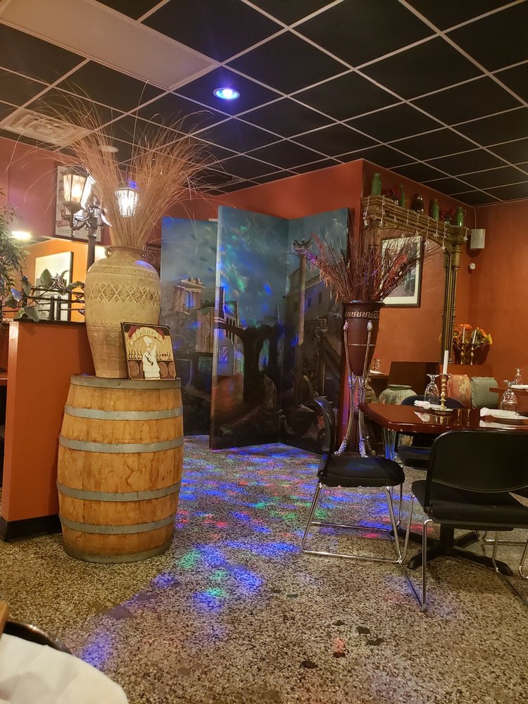 Mamma Lucia 431 Eastwood Rd, Wilmington