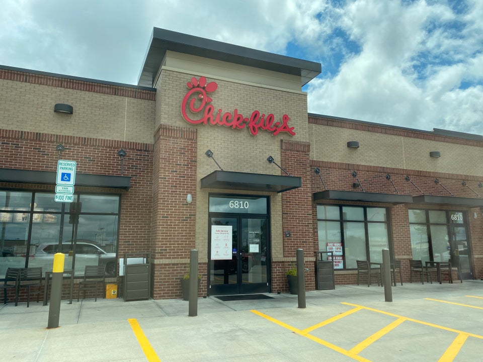 Chick-fil-A 6810 S 27th St, Lincoln