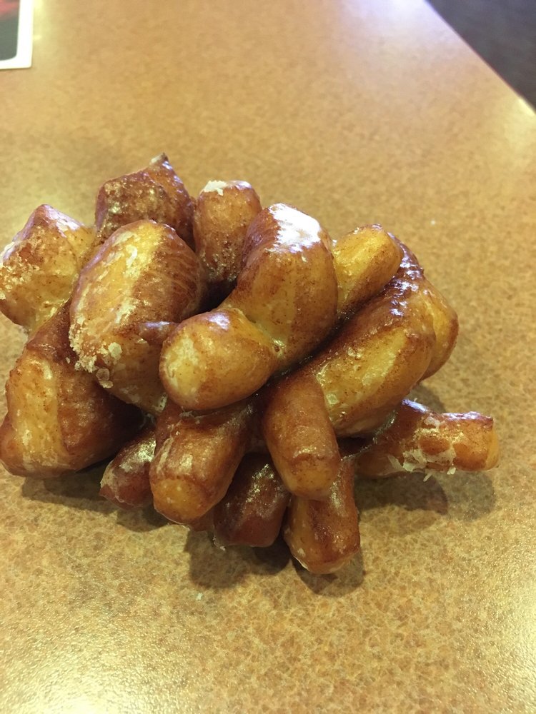 Daylight Donuts 814 W 1st St, Ogallala