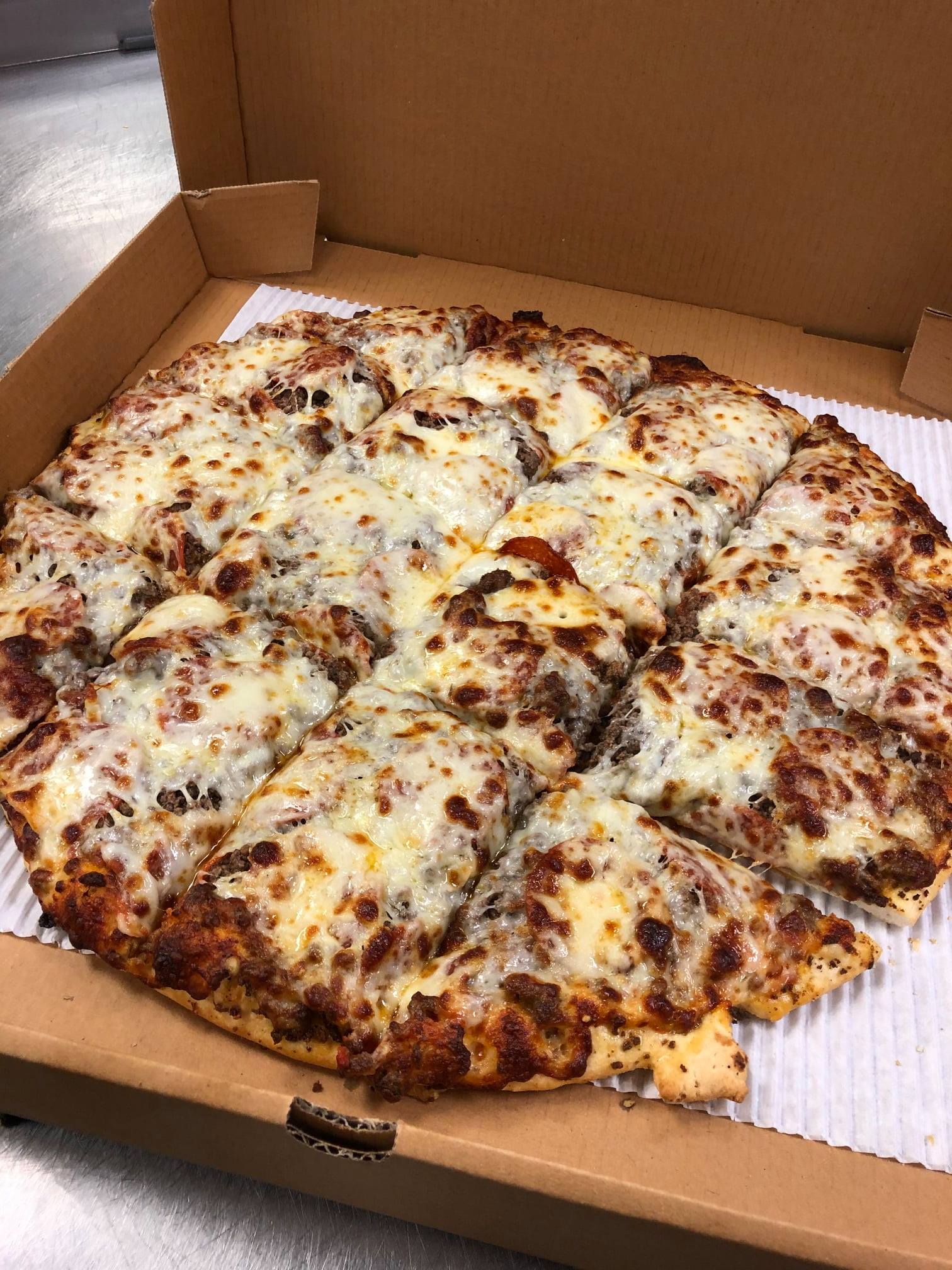Mama's Pizza 715 Saddle Creek Rd, Omaha
