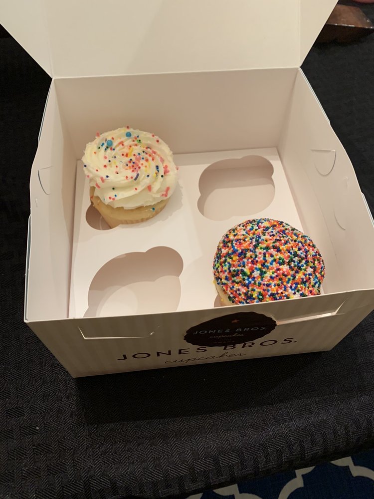 Jones Bros Cupcakes 2121 S 67th St, Omaha