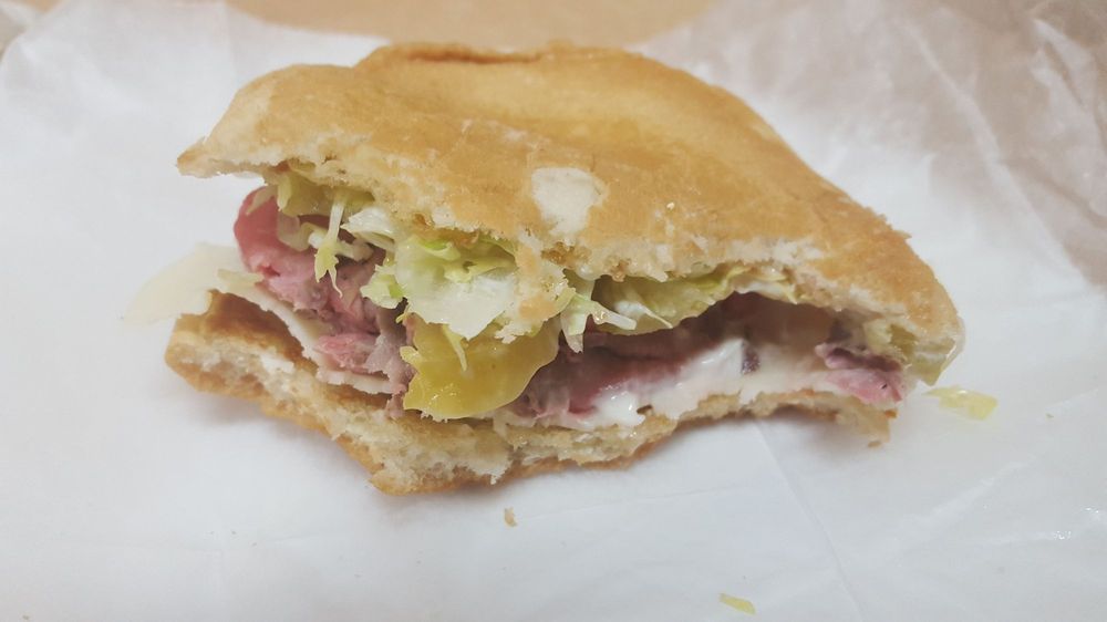 Giovanni's Roast Beef & Pizza 209 W River Rd Unit 8, Hooksett