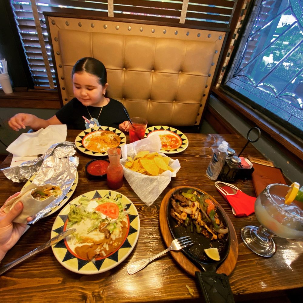 La Carreta Mexican Restaurant 139 Daniel Webster Hwy, Nashua