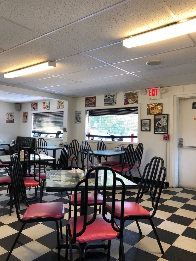 Nancy's Diner 25 Canal St, Nashua