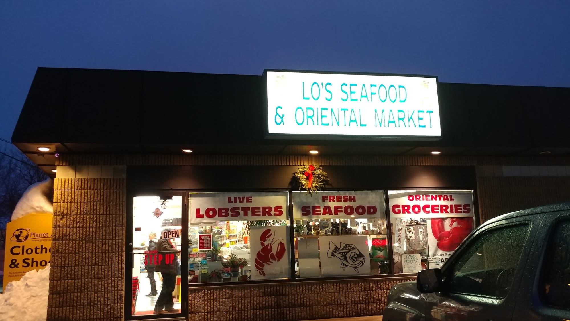 Lo's Seafood & Oriental Market