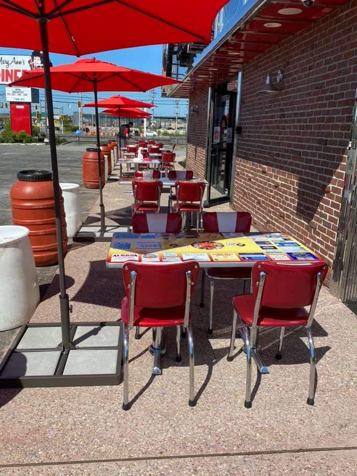 MaryAnn's Diner 3 Veterans Memorial Pkwy, Salem