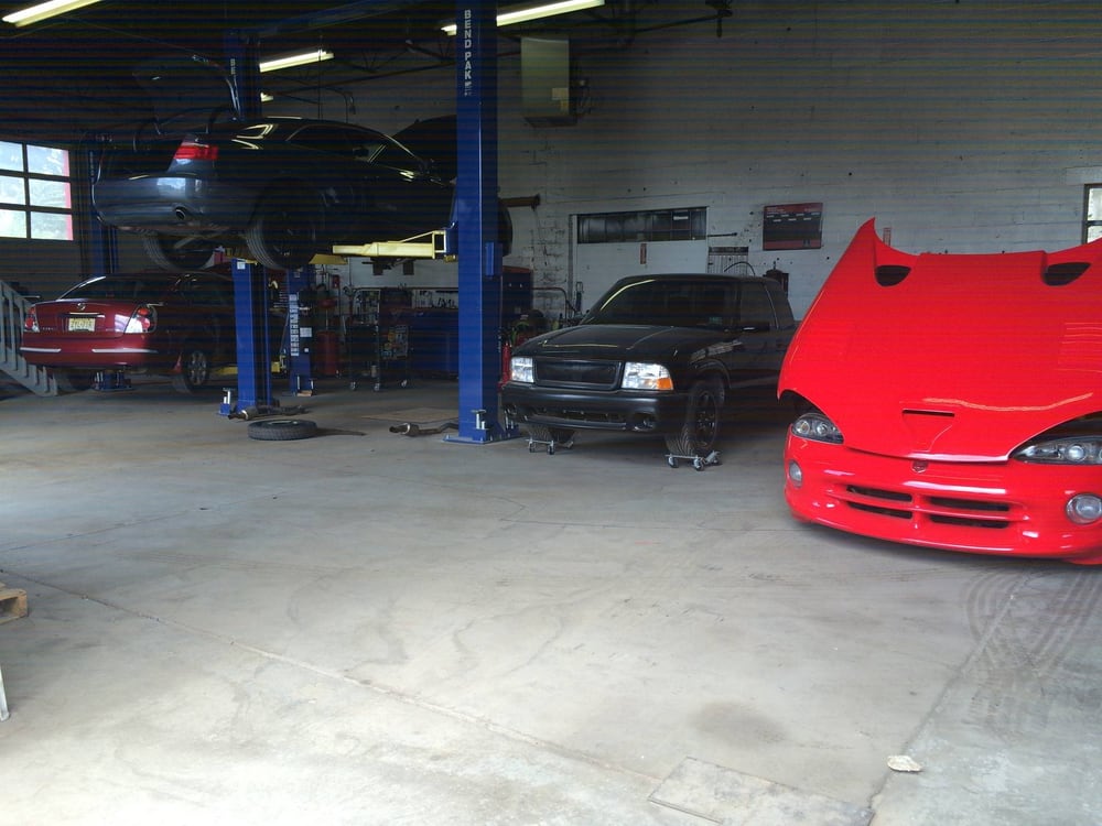 HNR Automotive 745 NJ-17, Carlstadt
