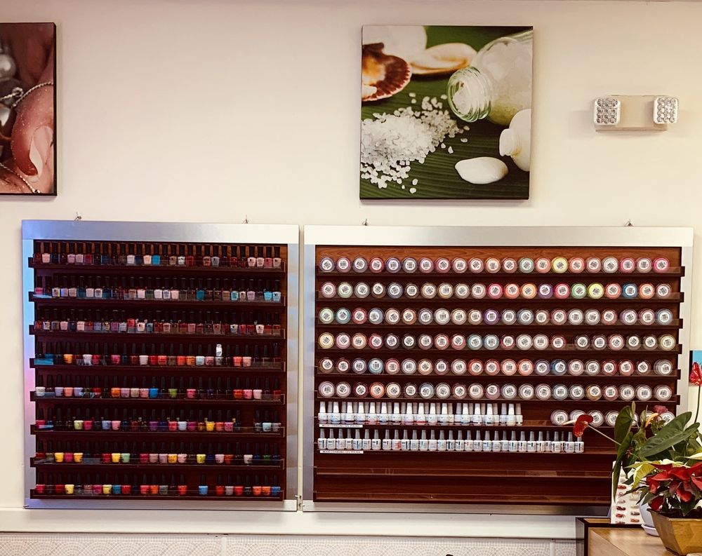 Friendly Nails II 1009 St Georges Ave #3, Colonia