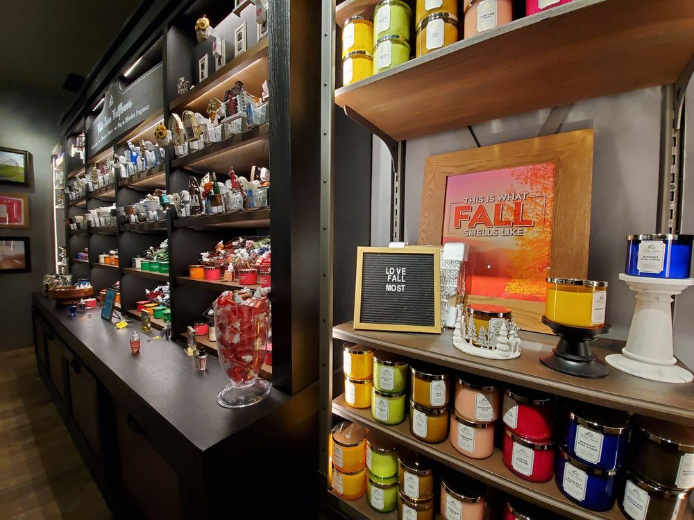 Bath & Body Works 100 Parsonage Rd, Edison