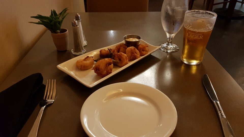 Chairman's Grill & Lounge 125 Raritan Center Pkwy, Edison