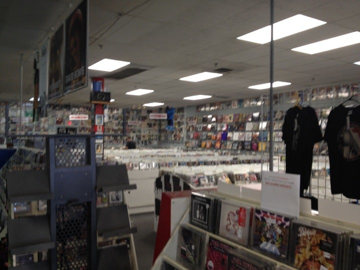 Vintage Vinyl Records 51 Lafayette Rd, Fords