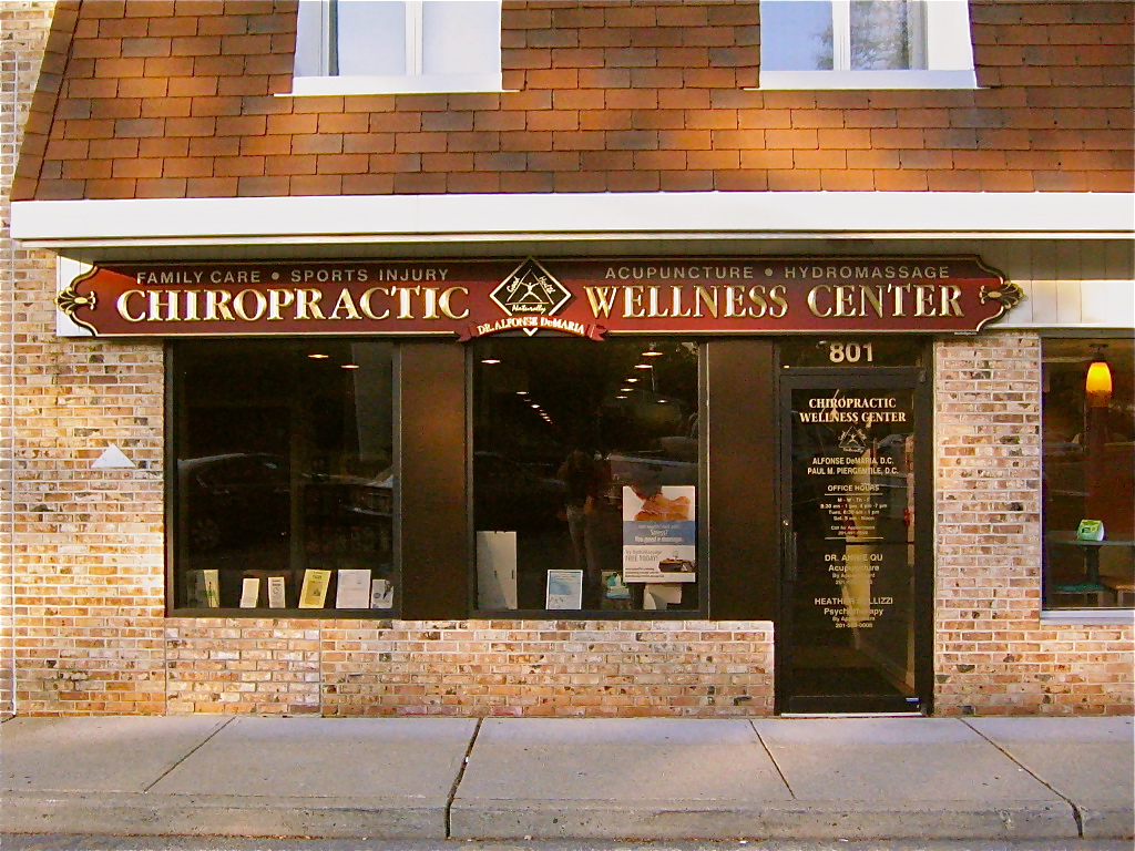 Chiropractic Family & Sports Injury Wellness Center