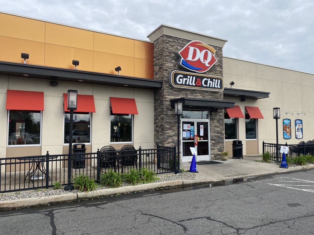 Dairy Queen Grill & Chill 200 Marketplace Blvd, Hamilton
