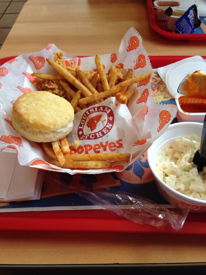 Popeyes Louisiana Kitchen 7 Passaic Ave, Harrison