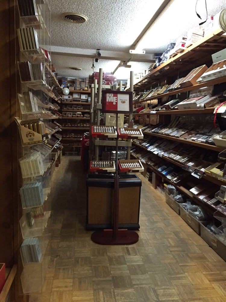 Lighthouse Cigars 1346 New Jersey 36, Airport Plaza, Hazlet