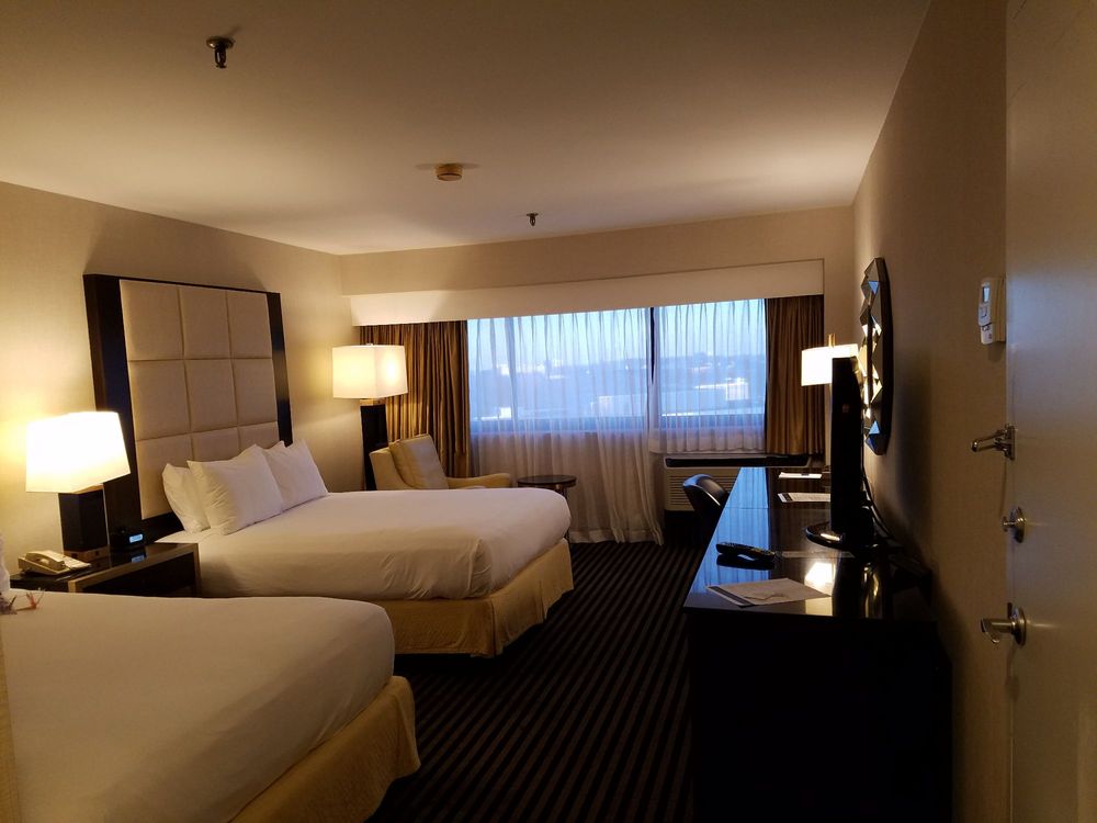 APA Hotel Woodbridge 120 S Wood Ave, Iselin