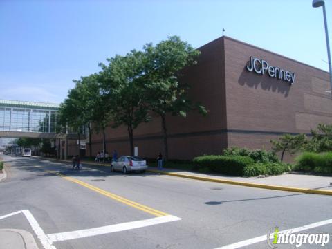Forever 21 30 Mall Dr W, Jersey City