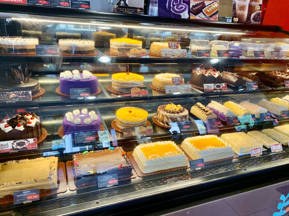 Red Ribbon Bakeshop 591 Summit Ave, Jersey City