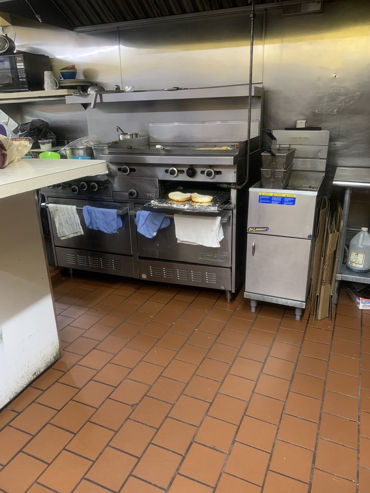 Dixon Deli 358 Varick St, Jersey City