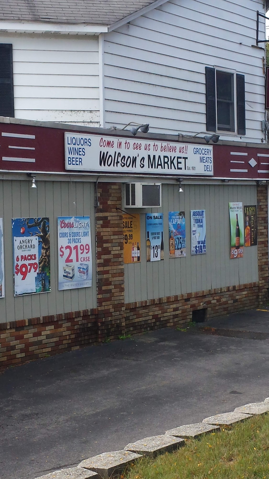 Wolfson Super Market