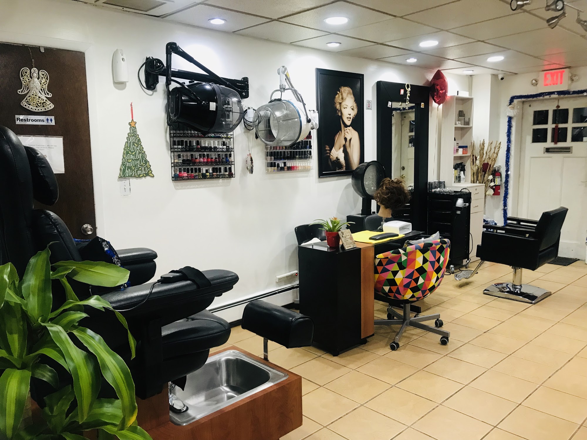 Dominican Sparkle Beauty Salon