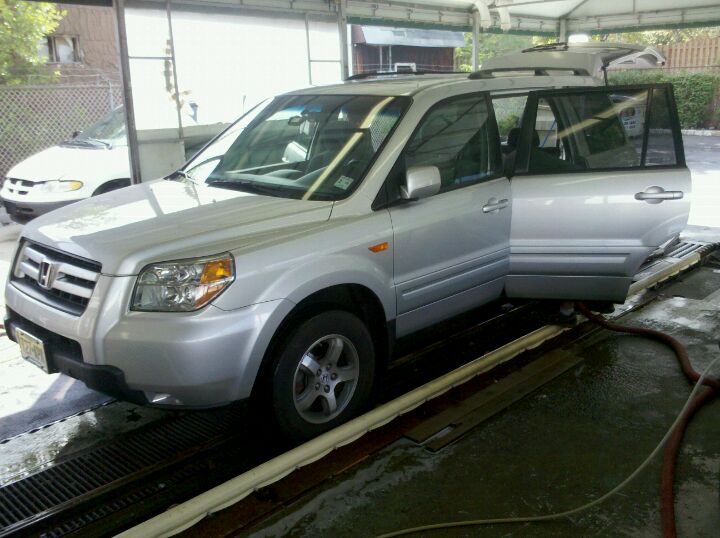Premier Car Wash 175 Essex Ave, Metuchen