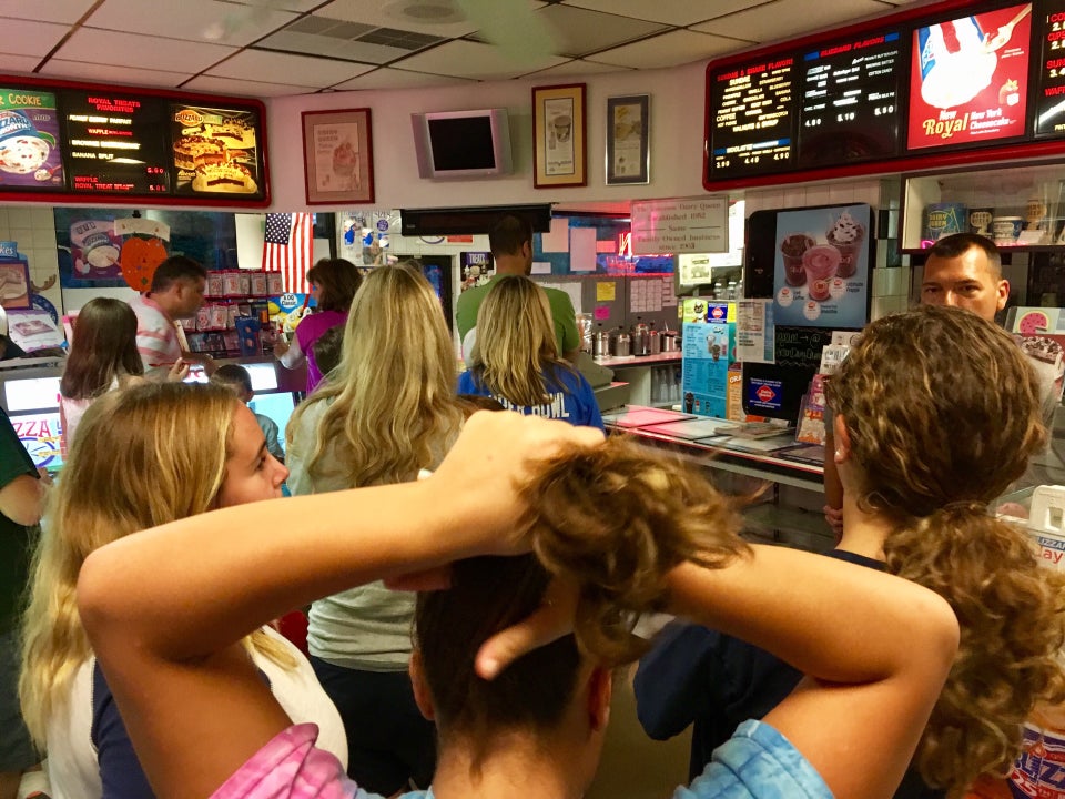 Dairy Queen (Treat) 1033 River Rd Ste D, New Milford