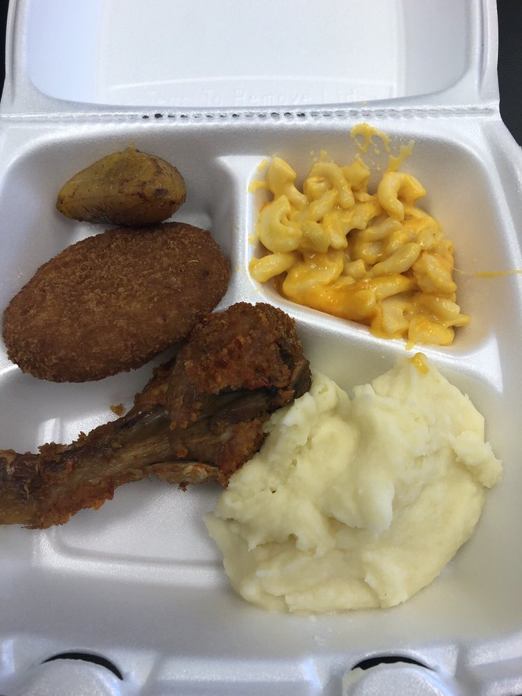 Pages Restaurant On the Mall 150 Halsey St, Newark