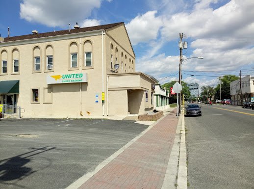 United Check Cashing 29 E Broad St, Paulsboro