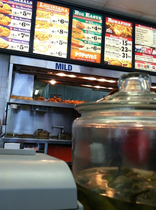 Popeyes Louisiana Kitchen 1307 Teaneck Rd, Teaneck