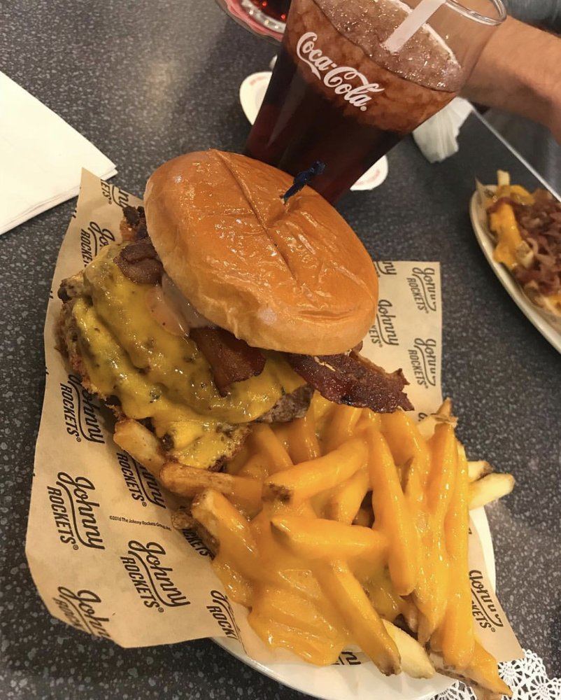 Johnny Rockets 284 Woodbridge Center Dr, Woodbridge