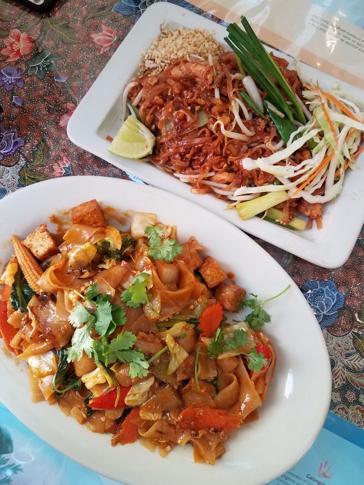 Pad Thai Cafe 110 Louisiana Blvd SE a, Albuquerque