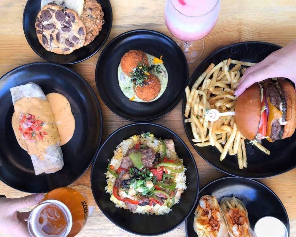 SkinnyFATS 221 N Stephanie St, Henderson
