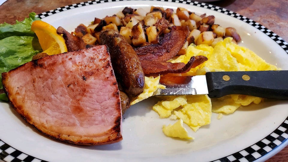 Las Vegas Tropicana Black Bear Diner 6180 W Tropicana Ave, Las Vegas